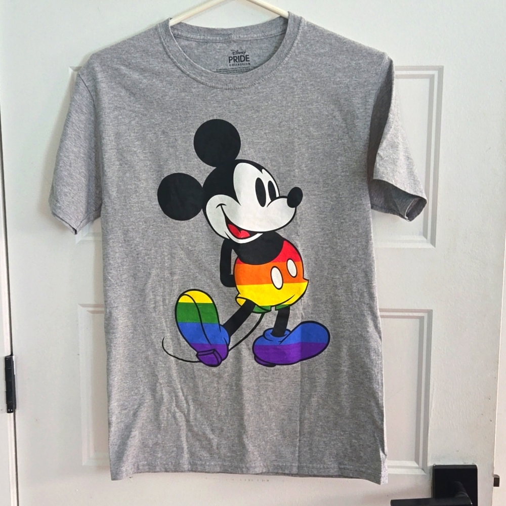 Disney Pride collection Mickey size small EUC unisex Tee shirt gray Black